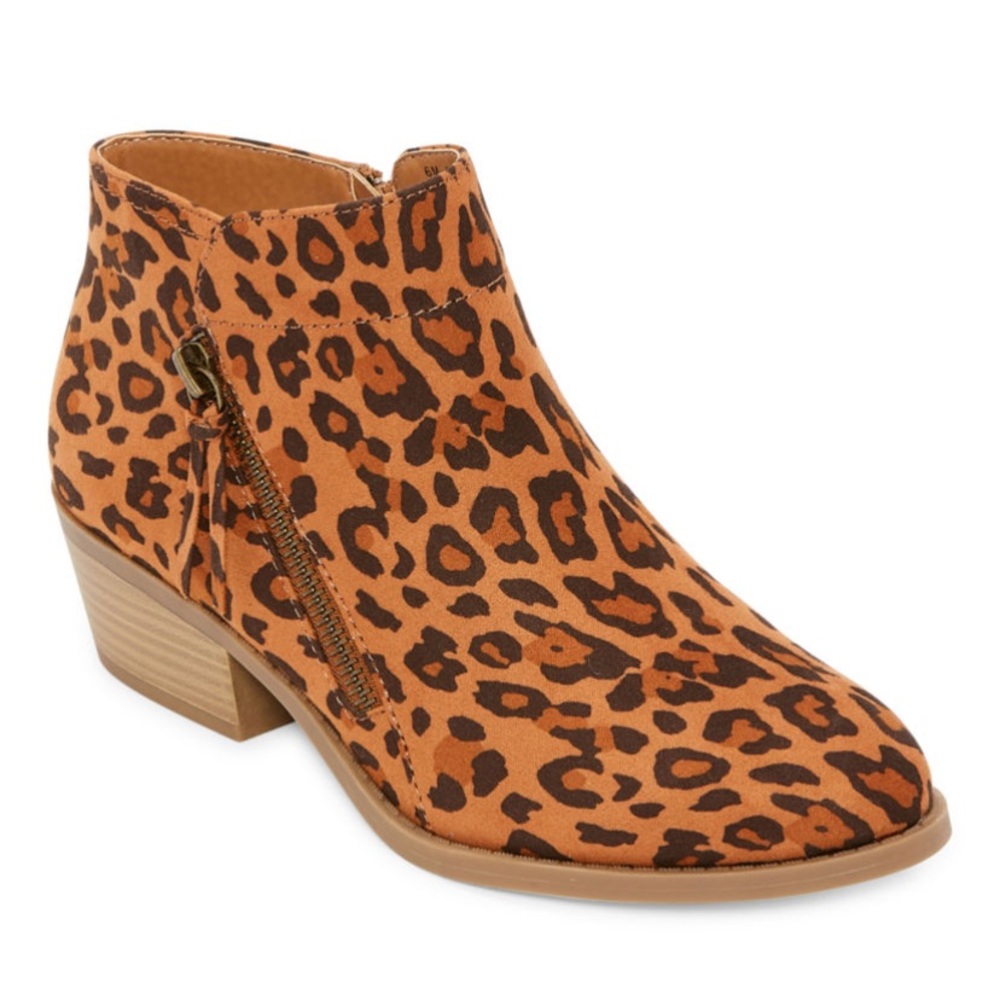 ❗️FLASH SALE❗️NWT Arizona Ankle Boots